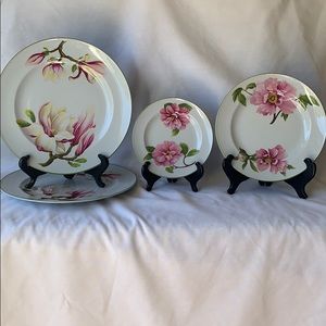 Spode Oriental Flower Plate Set